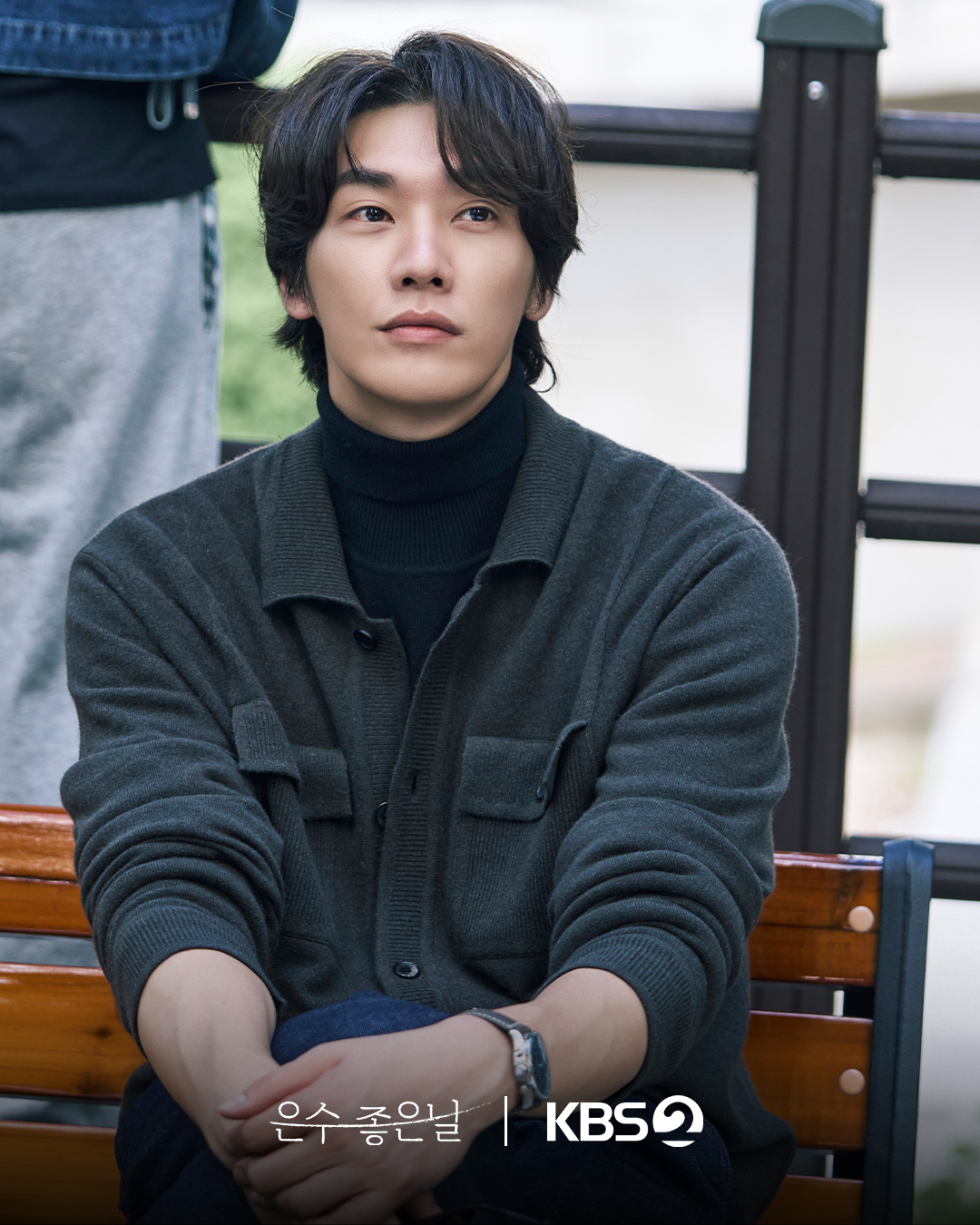 Lee Young Ae dan Kim Young Kwang dalam 'Walking on Thin Ice'