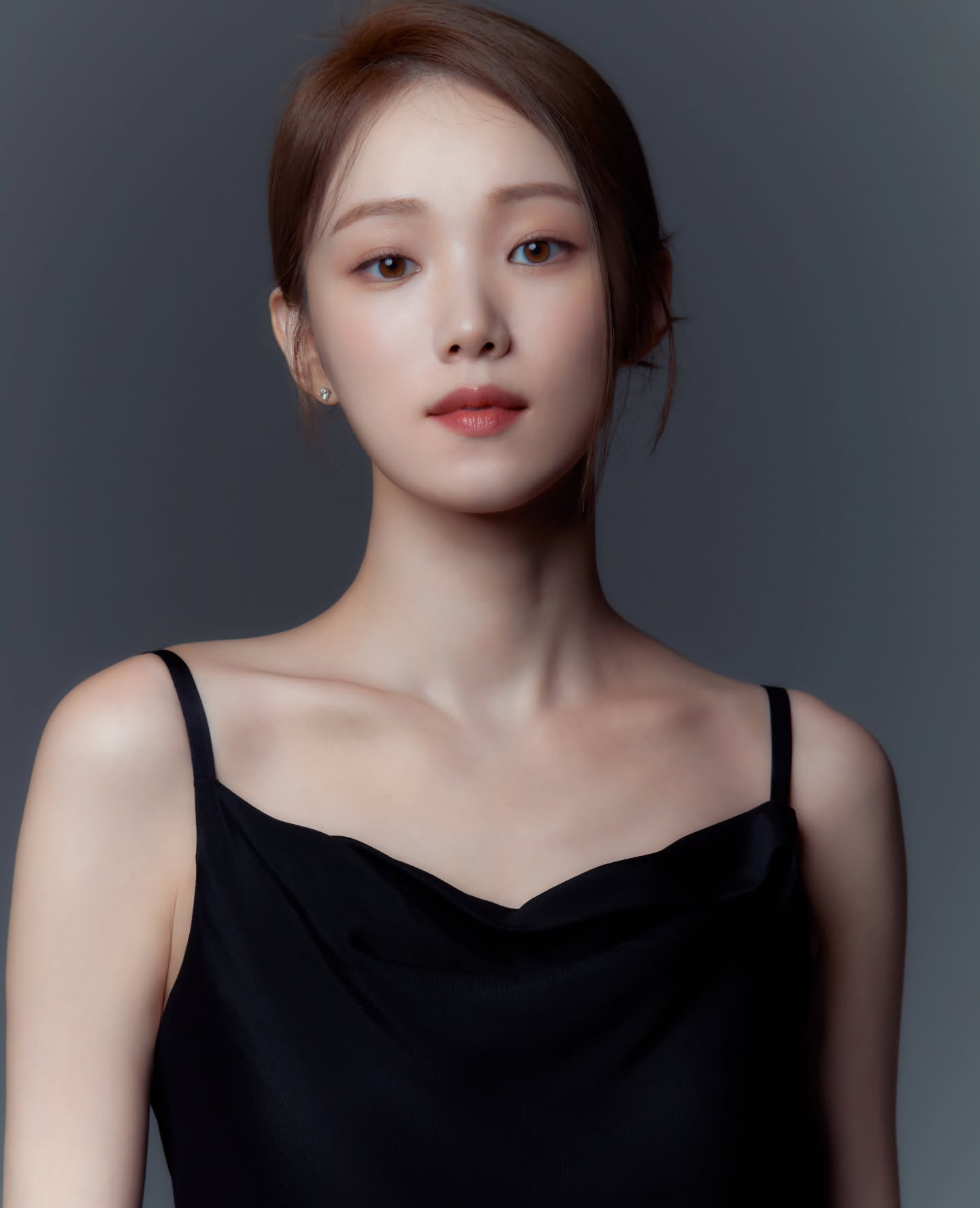Lee Sung Kyung Unveils Breathtaking New Profile Photos