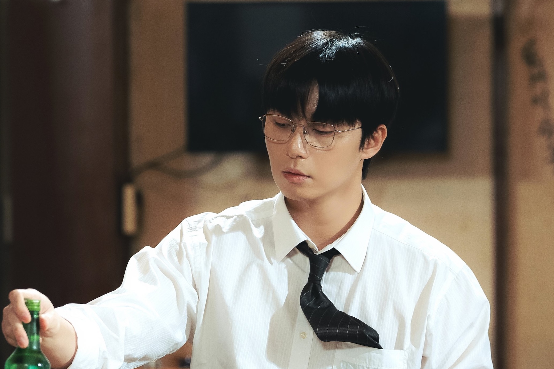 Park Seo Joon Expresses The Fatigue Of Everyday Work Life In New Drama “Waiting For Kyeongdo”