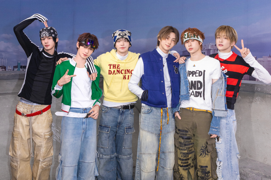 TWS Sets New Personal Record For 1st-Week Sales With “play hard”