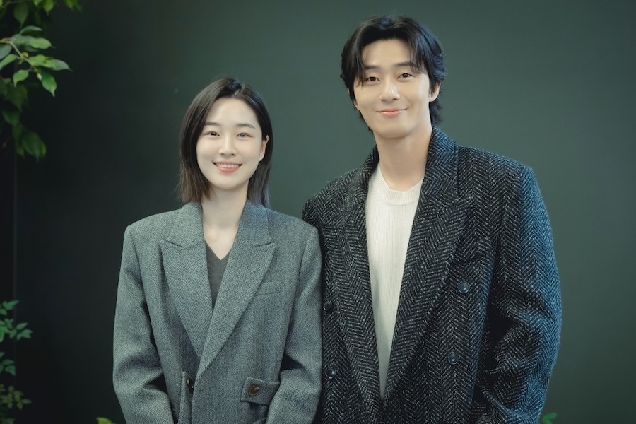 Watch: Park Seo Joon, Won Ji An, And More Impress At Script Reading For New Drama “Surely Tomorrow”