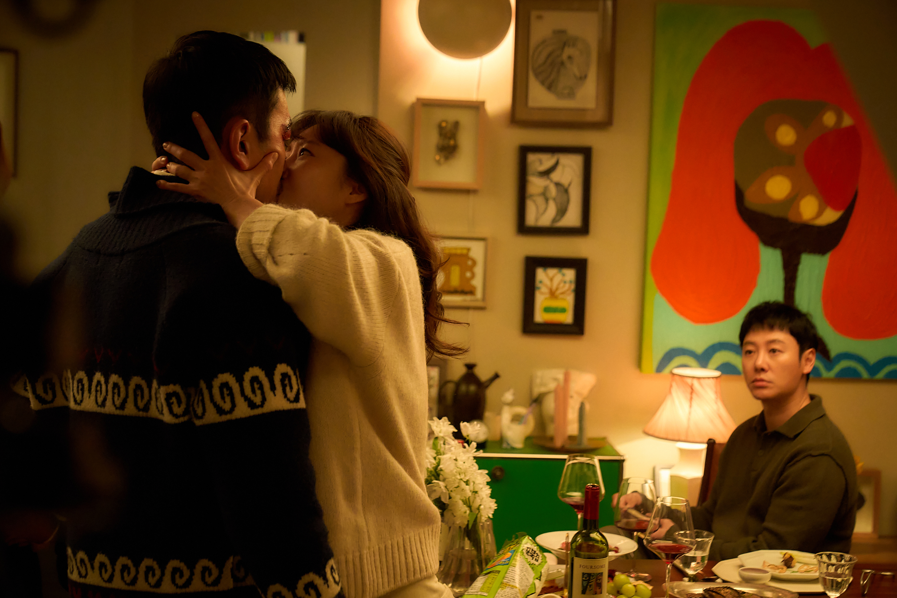 Ha Jung Woo And Kong Hyo Jin Lock Lips While Their Spouses Lee Ha Nee And Kim Dong Wook Look On In “The People Upstairs”