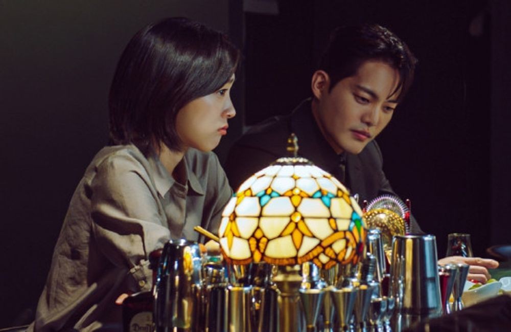 Kim Gun Woo Startles Choi Sung Eun With An Unexpected Proposal In “Last Summer”