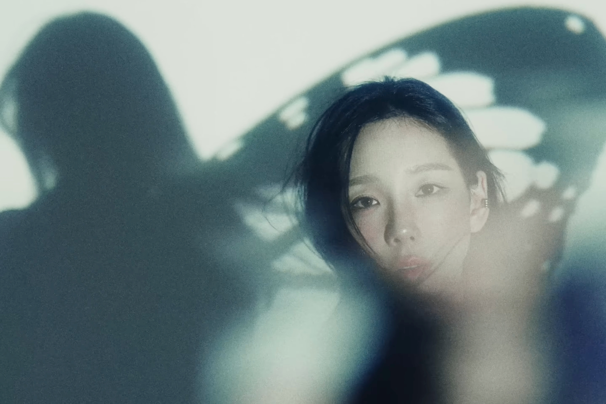 Update: Taeyeon Drops Schedule Film For “Panorama : The Best Of TAEYEON”