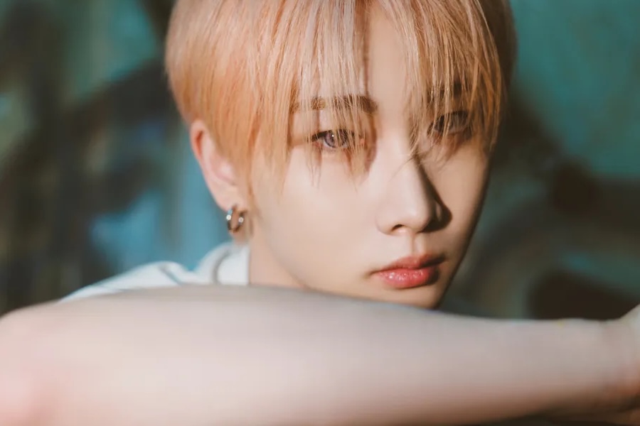 VERIVERY’s Hoyoung Announces Enlistment Date