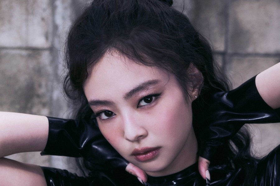 BLACKPINK’s Jennie To Guest On “EXchange 4” As Panel Member