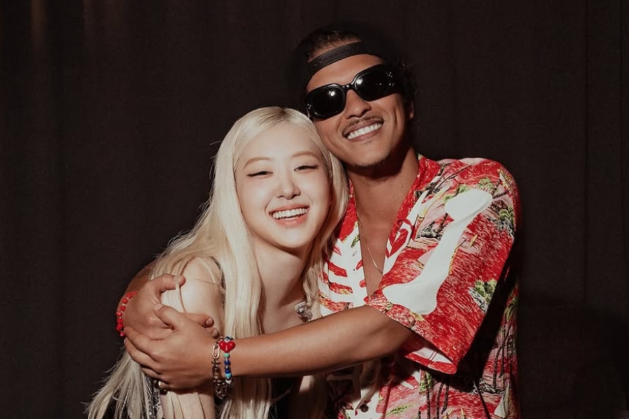 Rosé And Bruno Mars’ “APT.” Tops 4 Of Apple Music’s Year-End Charts For 2025