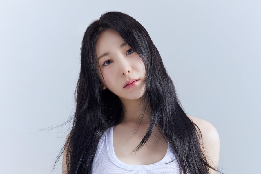 Lee Chae Yeon Signs With New Agency + Unveils Profile Photos