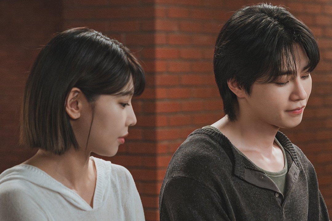 Kim Jae Yeong Treats Sooyoung To A Private Piano Performance In “IDOL I”