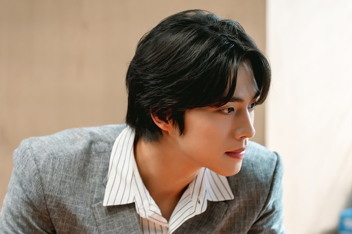 Cho Han Gyul Dishes On His Character In Upcoming Drama “Undercover Miss Hong”