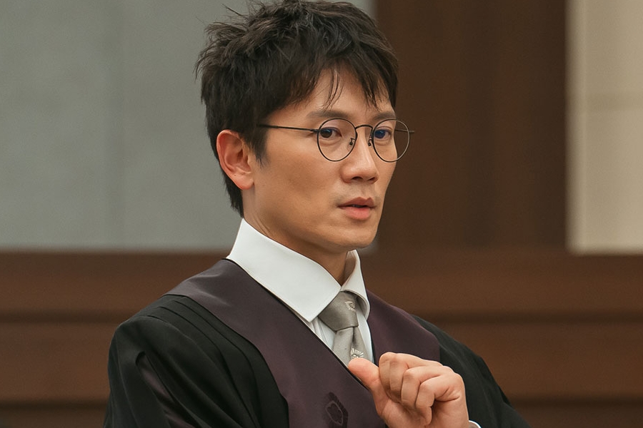 4 Of Ji Sung’s Sharp Moments In Episodes 3-4 Of “The Judge Returns” 