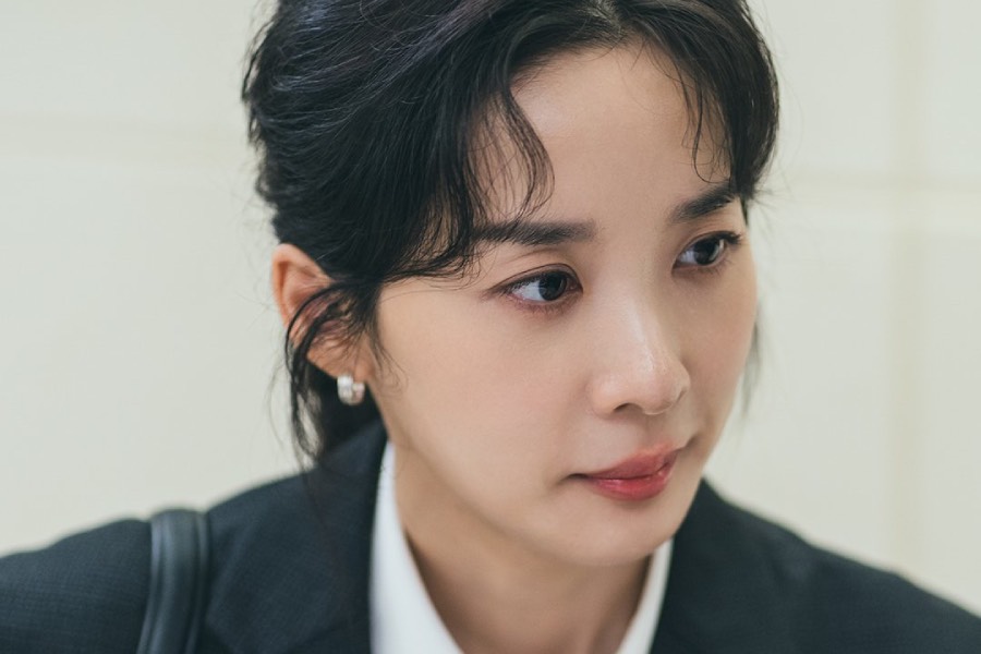 Lee Chung Ah Breaks Down The Bold Appeal Of Her Action-Driven Lawyer Role In “Honour”