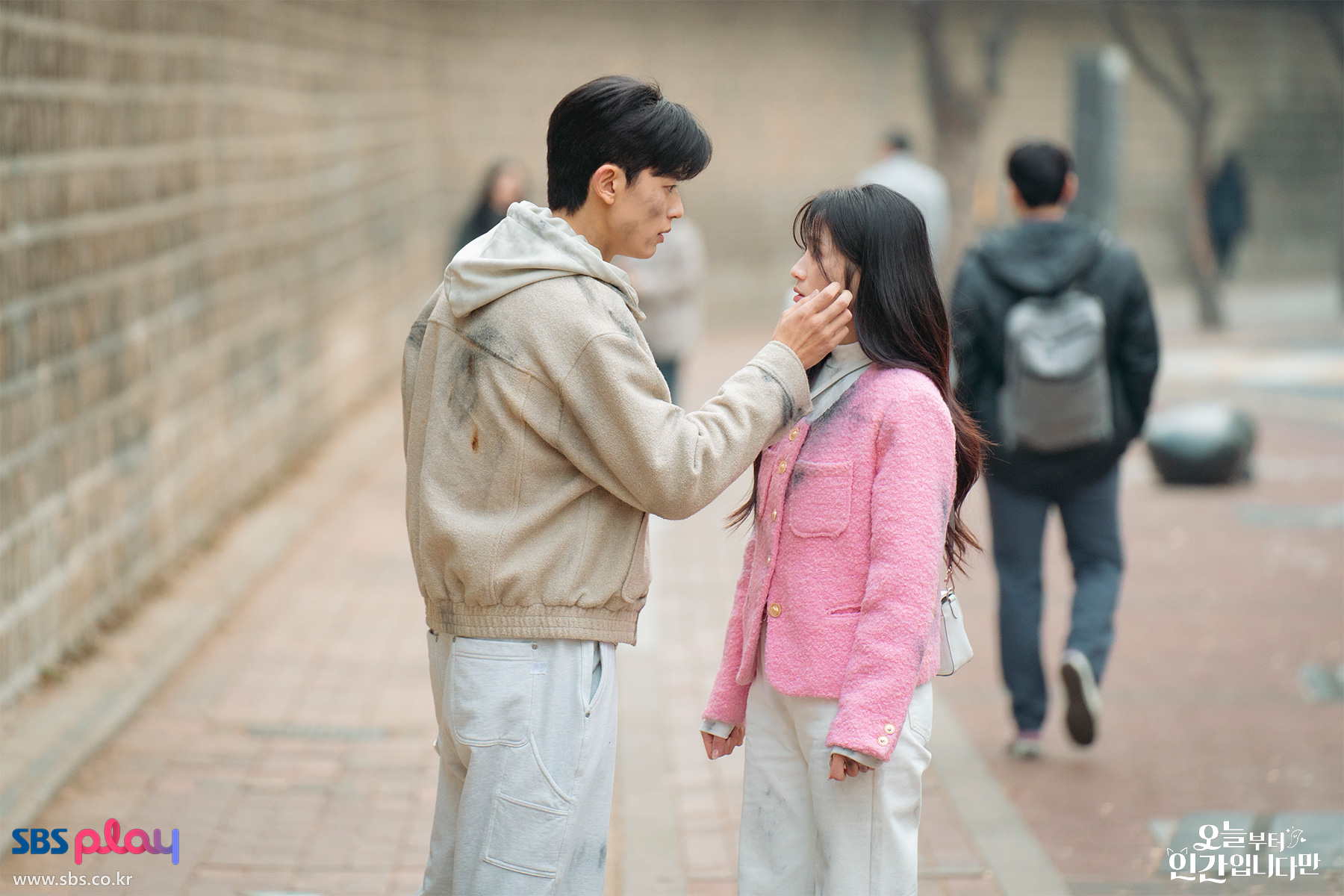 No Tail to Tell Kim Hye Yoon and Lomon