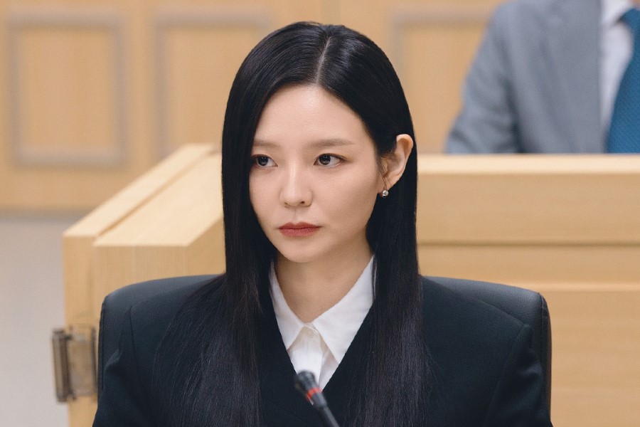 Esom Transforms Into An Elite Attorney Carrying Hidden Past Wounds In New Drama “Phantom Lawyer”