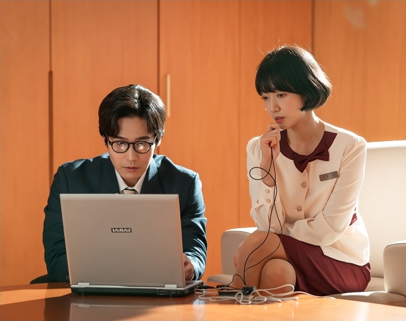 Park Shin Hye’s New Dream Team Launches Its First Secret Operation In “Undercover Miss Hong”