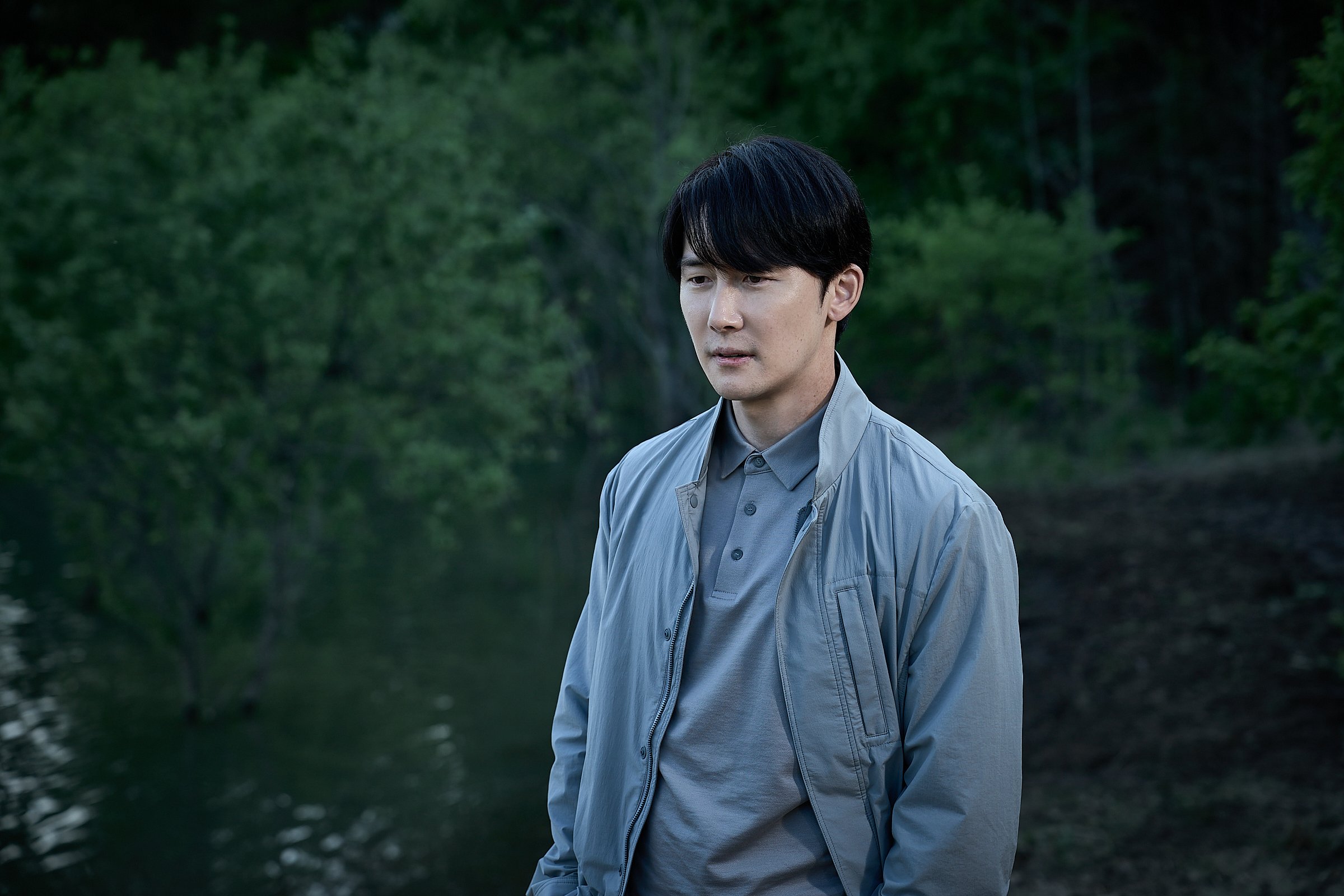 Kim Jun Han in Whispering Water still 1