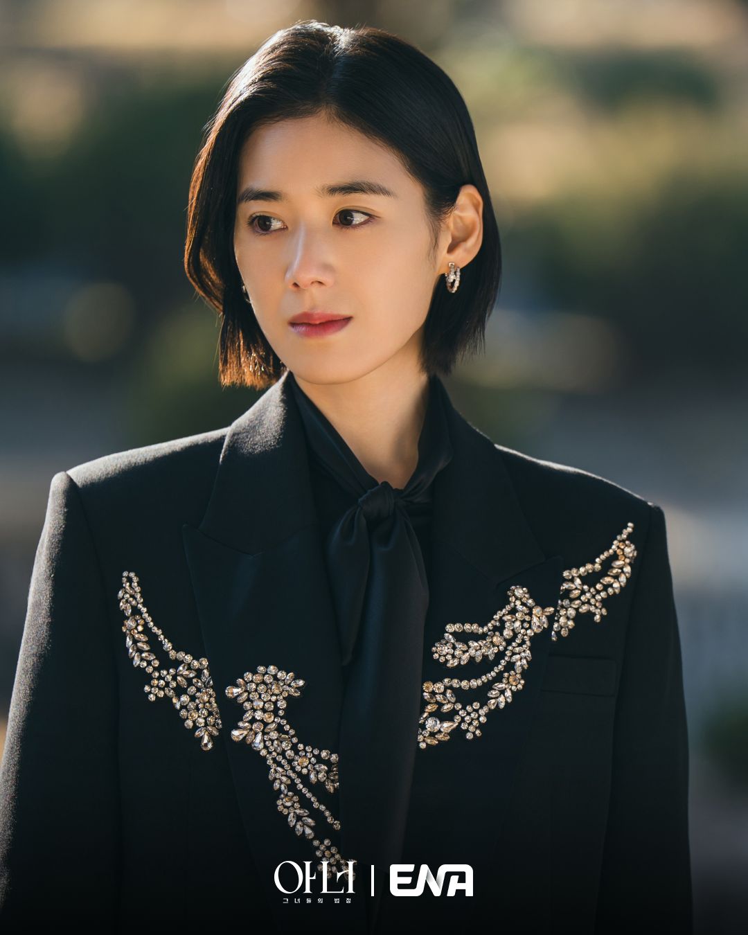 جونغ أون تشاي تؤدي دور المحامية كانغ شين جاي