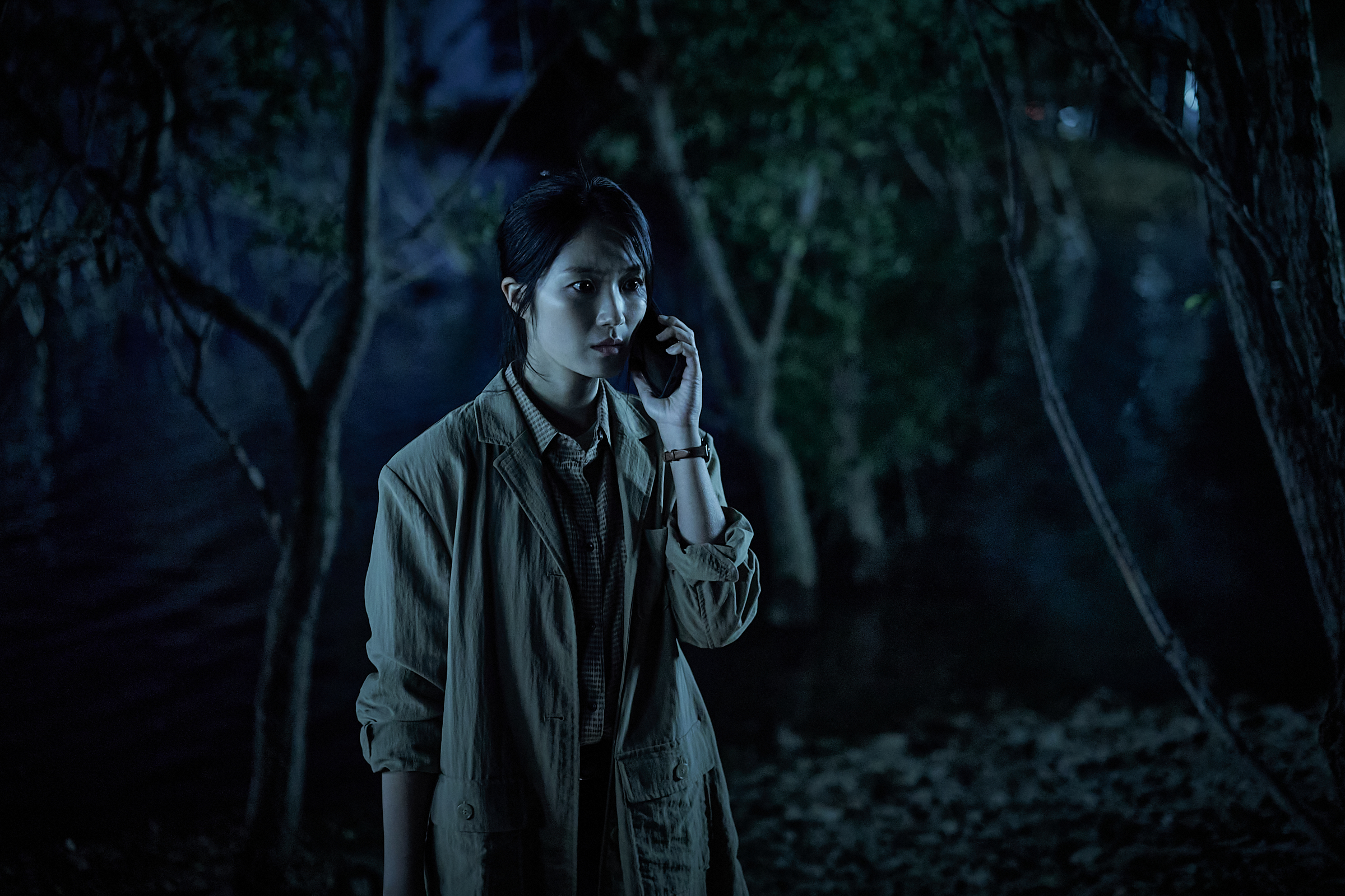 Kim Hye Yoon, Lee Jong Won, And More Trapped In Endless Loop Of Fear In New Horror Film “Whispering Water”
