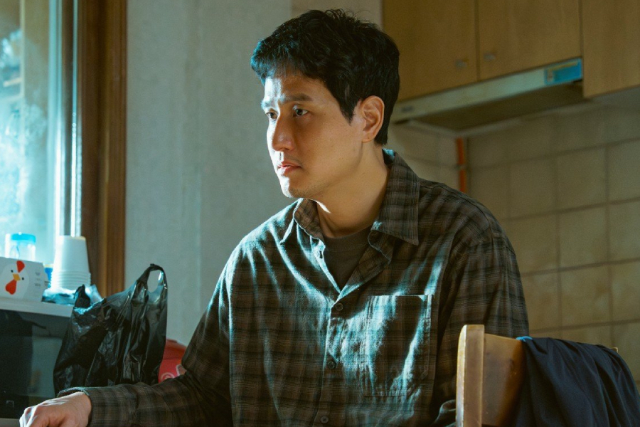 Park Hae Joon Is A Reclusive Former Poet And Koo Kyo Hwan’s Brother In “We Are All Trying Here”