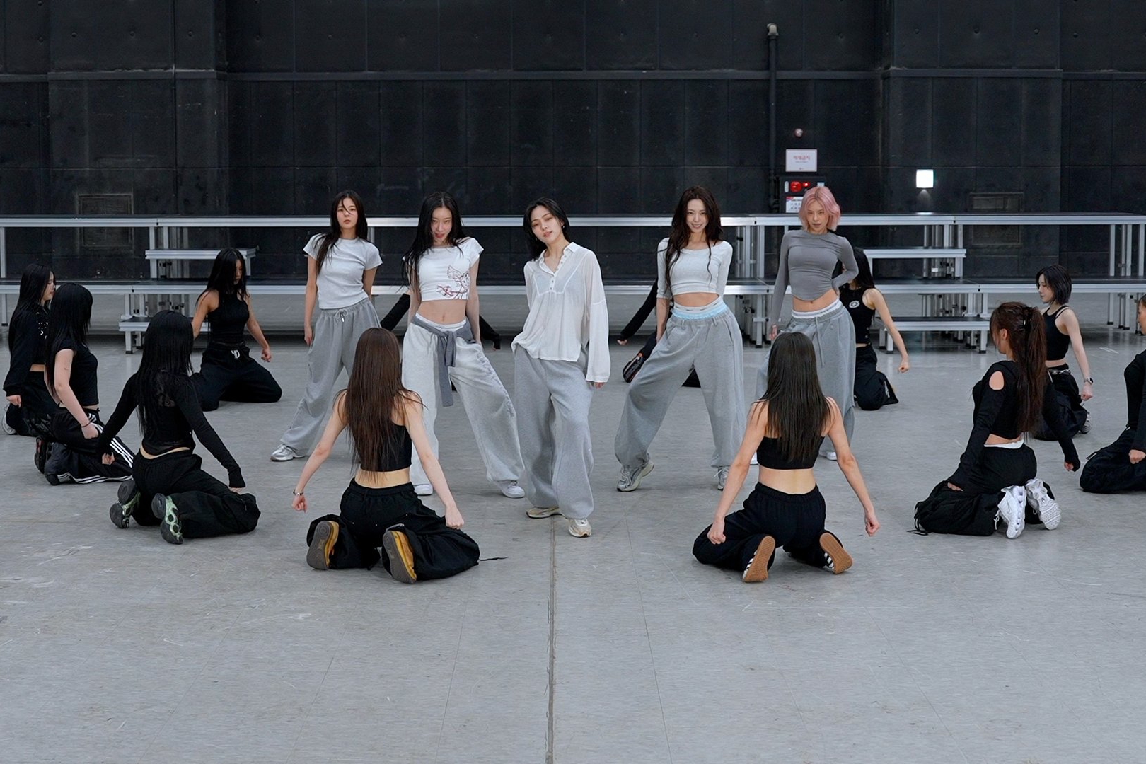 Watch: ITZY’s “THAT’S A NO NO” Dance Practice Is YouTube’s No. 1 Trending Video In South Korea