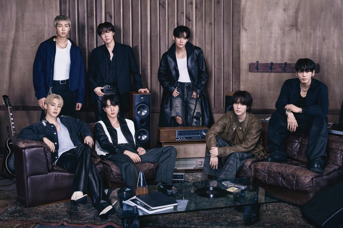 BTS Smashes Their 1st-Week Sales Record In Just One Day + Tops Charts Worldwide With “ARIRANG”