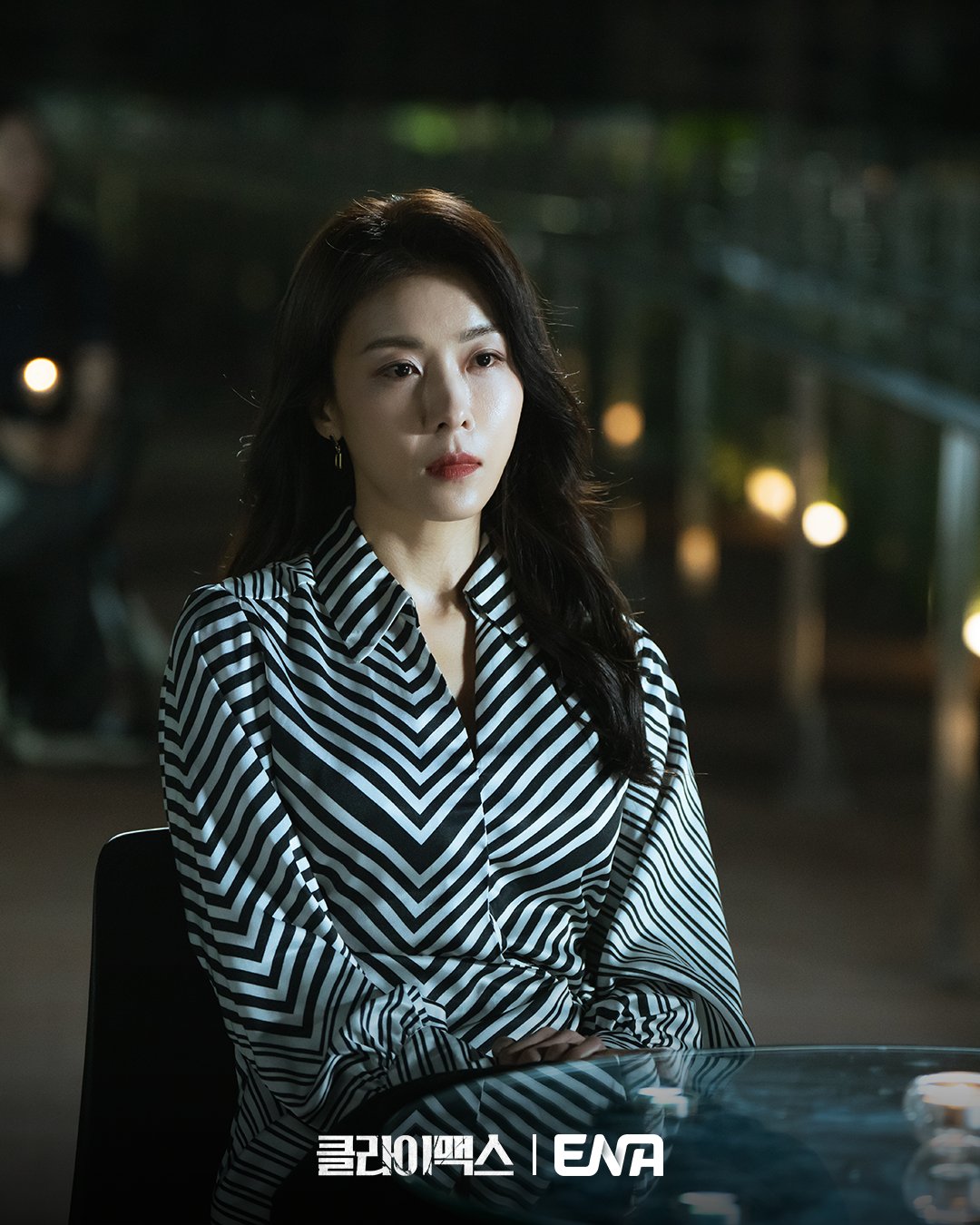 Climax Drama Still - Ju Ji Hoon and Ha Ji Won confront each other