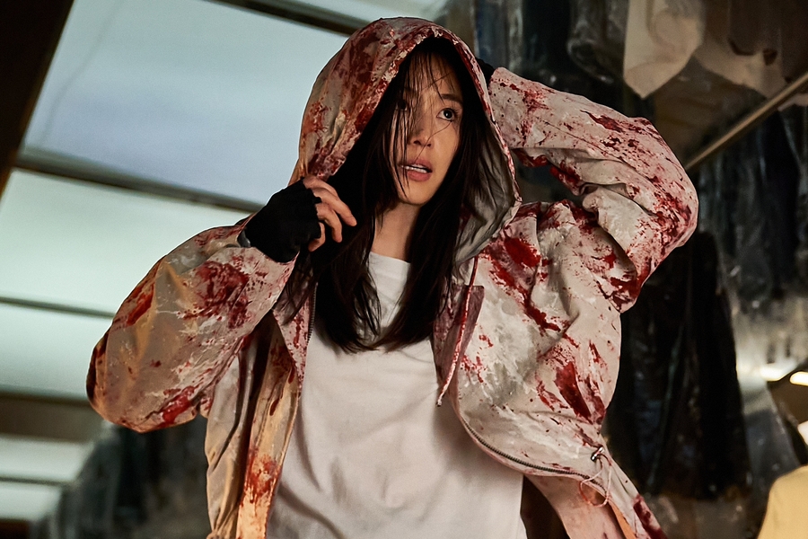 Jun Ji Hyun Gets Trapped In A Building Amid A Mysterious Outbreak In “Colony”
