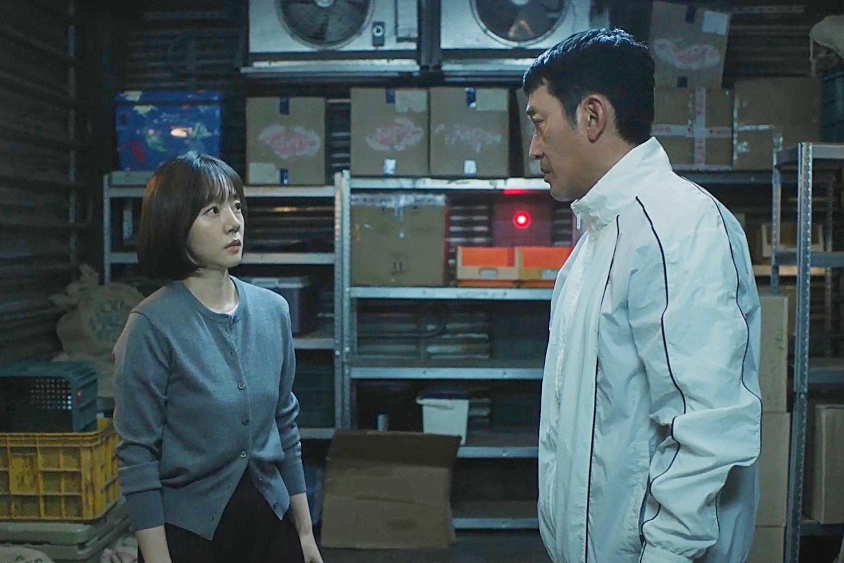 Ha Jung Woo Is Shocked By How Calm Wife Im Soo Jung Is After A Stabbing In “Mad Concrete Dreams”