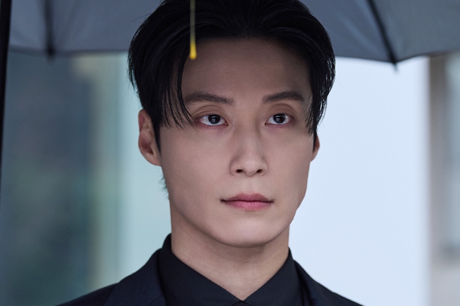 Heo Nam Jun Is A Ruthless Chaebol Unfazed By Angry Protesters In “My Royal Nemesis”