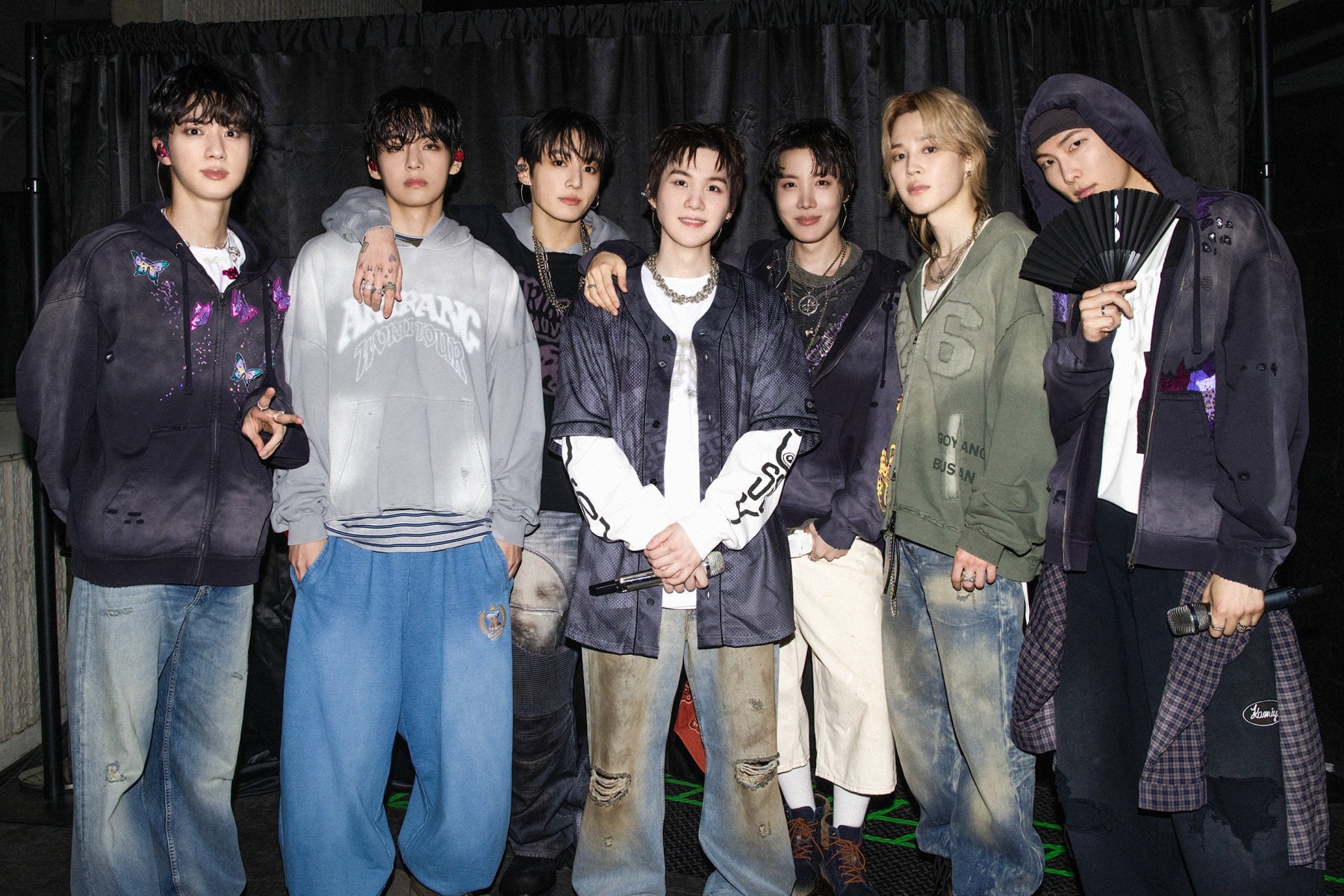 Watch: BTS Takes 1st Win For B-Side “2.0” On “Inkigayo”; Performances By TXT, Santos Bravos, And More