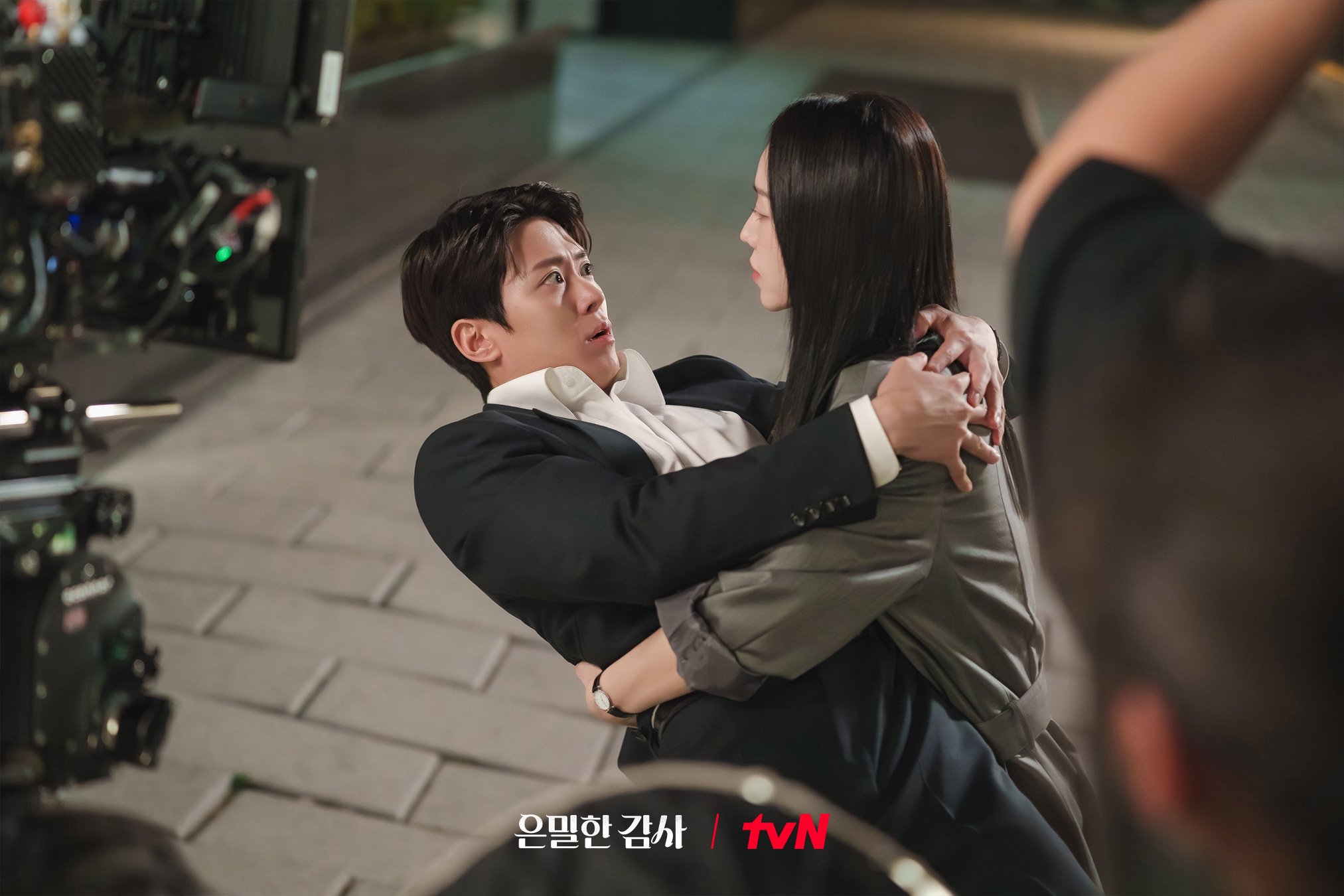 لقطة تجمع شين هاي سون وغونغ ميونغ في التصوير