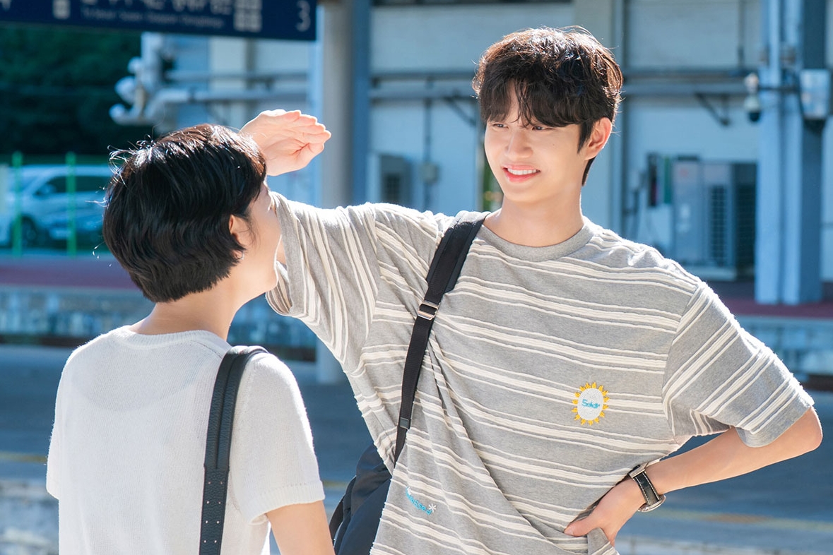 “Yumi’s Cells 3” Reveals Adorable Glimpse Of Kim Go Eun And Kim Jae Won’s Real-Life Chemistry Behind The Scenes