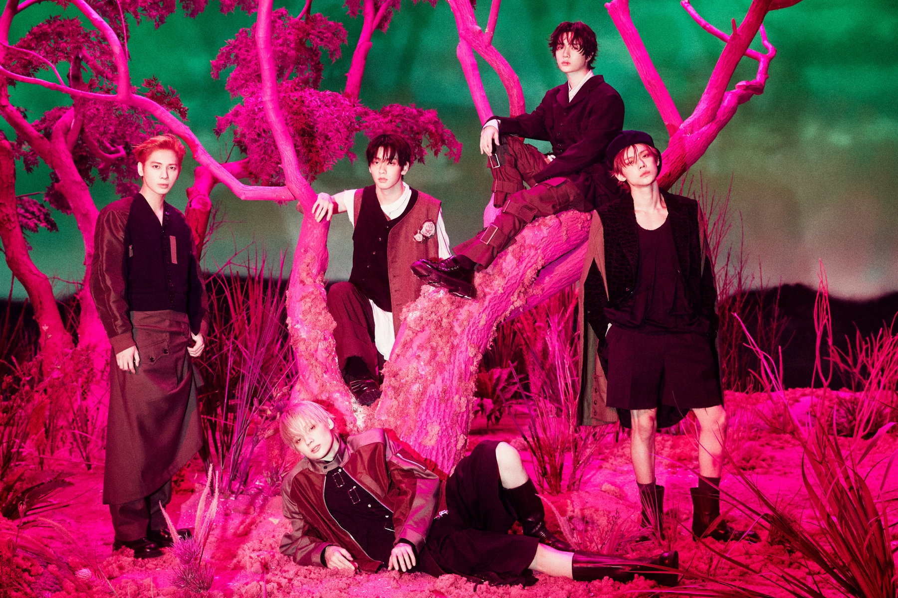 TXT Makes History As “7TH YEAR: A Moment Of Stillness In The Thorns” Debuts On Billboard 200 + Top Album Sales Chart