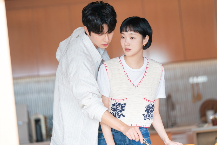 Kim Jae Won Makes Bold Moves After Realizing His Feelings For Kim Go Eun In “Yumi’s Cells 3”