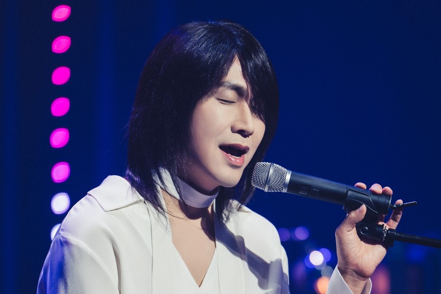 Oh Jung Se Is A Once-Promising Ballad Singer In New Film “Wild Sing”