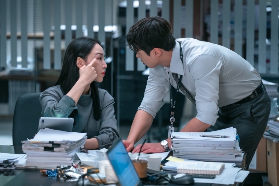 Shin Hae Sun And Gong Myoung Can’t Hide Their Affection In The Office On “Filing For Love”