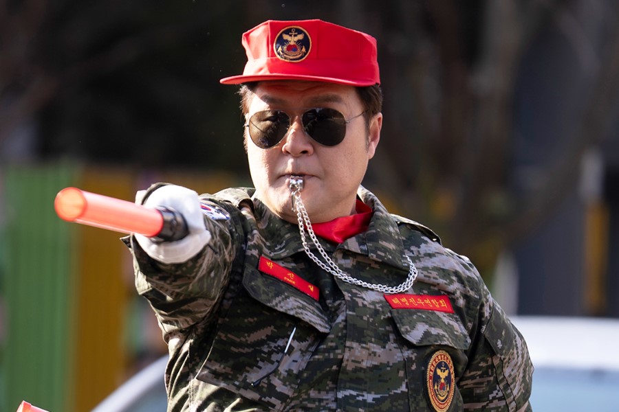 Yoon Kyung Ho Is Former Battlefield Legend Turned Devoted Dad In “Agent Kim Reactivated”