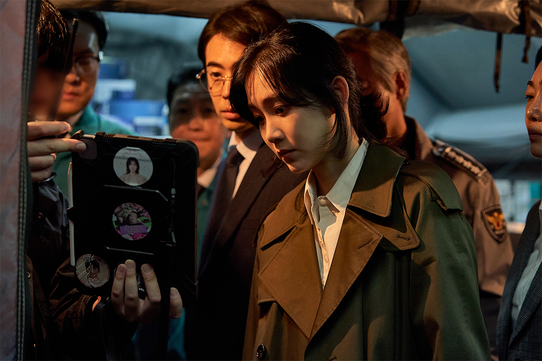 Gallery - "Colony" Reveals Behind-The-Scenes Photos Of Jun Ji Hyun, Koo Kyo Hwan, Ji Chang Wook, And More On Set | Soompi - image 4