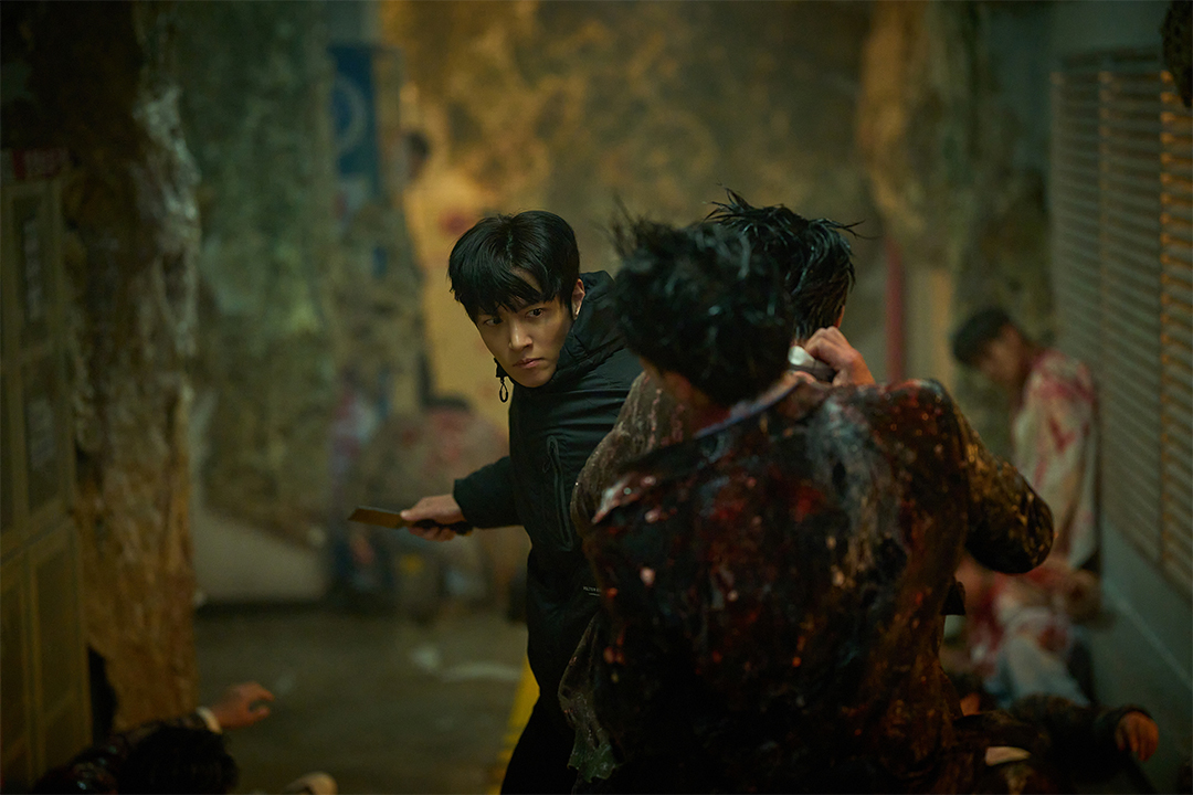 Gallery - "Colony" Reveals Behind-The-Scenes Photos Of Jun Ji Hyun, Koo Kyo Hwan, Ji Chang Wook, And More On Set | Soompi - image 6
