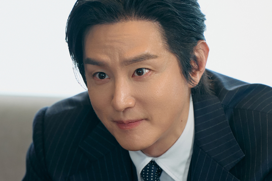 Kwon Yul Is Unpredictable New Threat Pulling Strings Behind The Scenes In “Fifties Professionals”