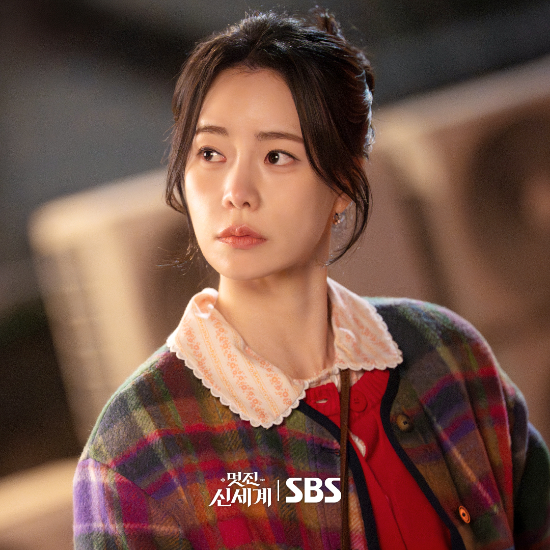 Lim Ji Yeon Reacts Hilariously After Heo Nam Jun’s Aunt Jung Young Joo Shows Up With Cash In “My Royal Nemesis”