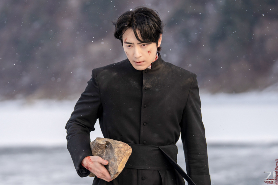 Lee Jun Hyuk Is An Exorcist Priest Investigating Mysterious Student Deaths In New Occult Drama