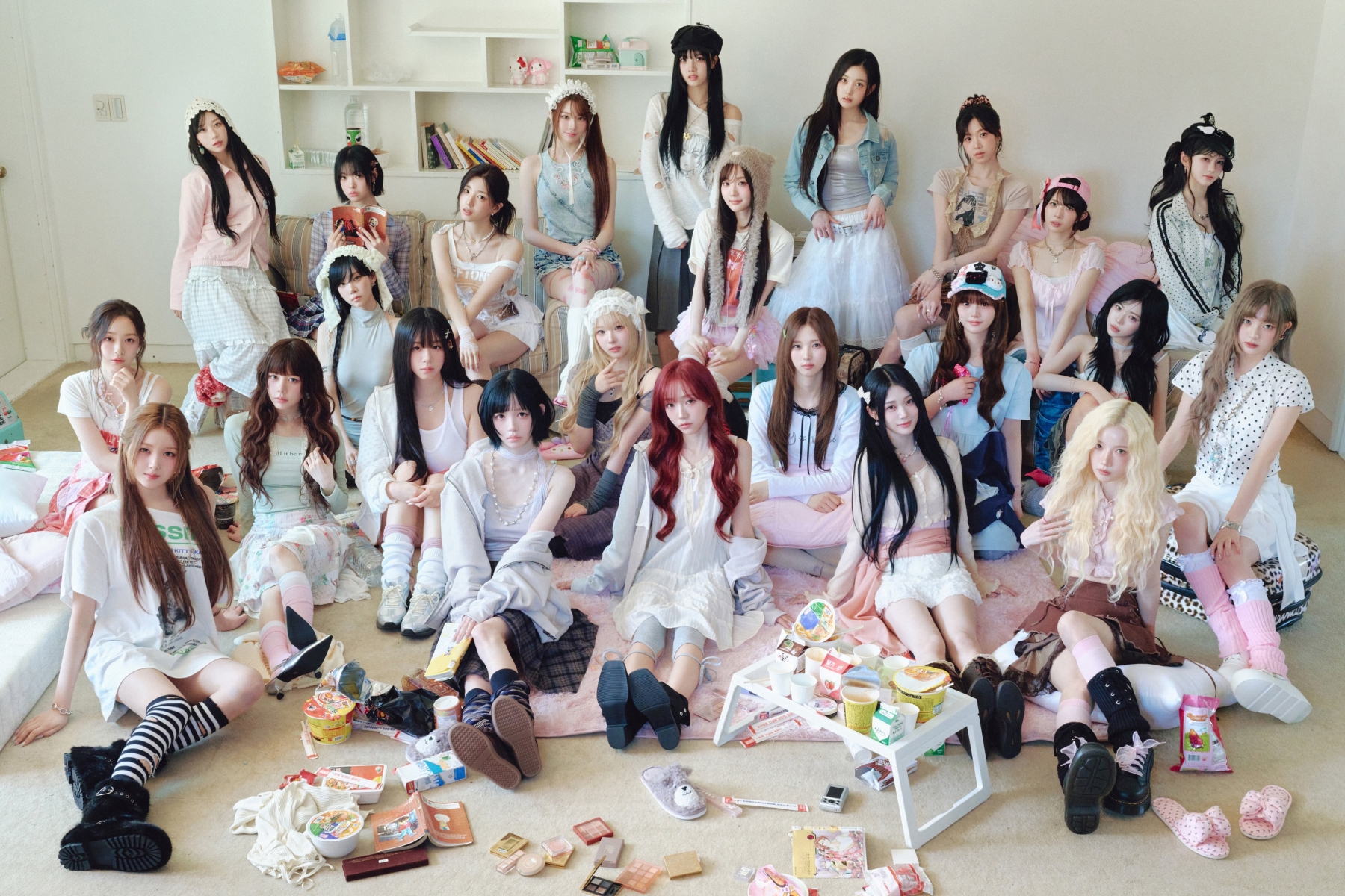 tripleS Breaks Their 1st-Week Sales Record With “LOVE & POP” pt.1