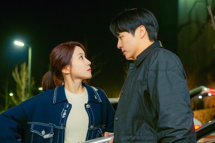 Park Eun Bin And Yang Se Jong Begin To Get “Spooky In Love” In New Drama