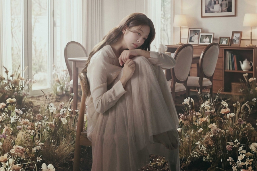 Park Se Young Is Isolated In A Dreamlike Home In New Drama “Family Register” Poster