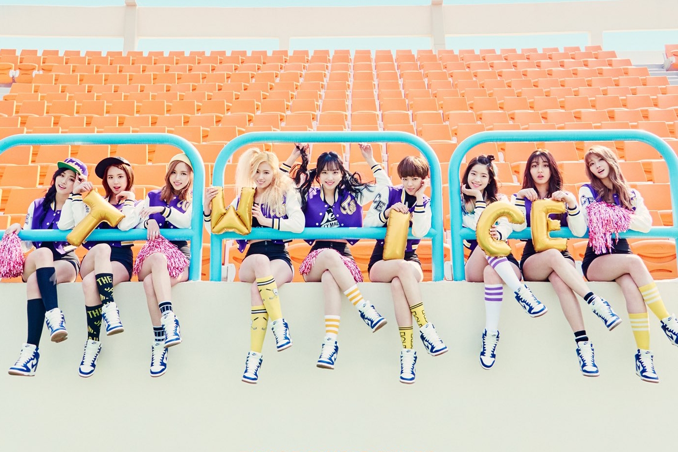 TWICE’s “CHEER UP” Becomes Their 5th MV To Hit 600 Million Views