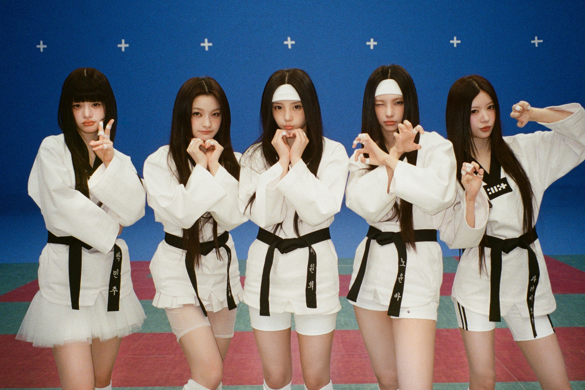 Watch: ILLIT Takes 4th Win And Triple Crown For “It’s Me” On “Inkigayo”; Performances By RIIZE, STAYC, And More
