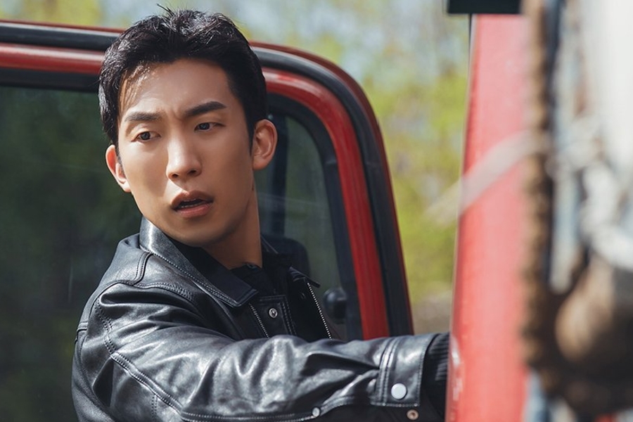 Lee Sang Yi Is A Detective With A Painful Past And A Firm Belief In The Legal System In New Action Drama