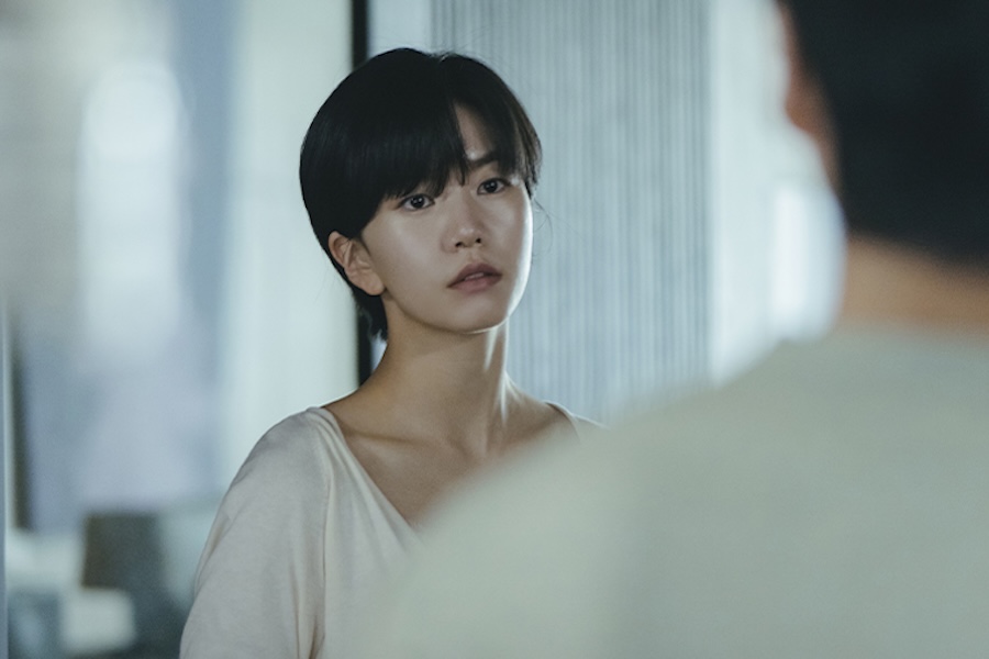 Lee Seol Faces Off With Her Husband Namkoong Min In New Drama “The Husband”