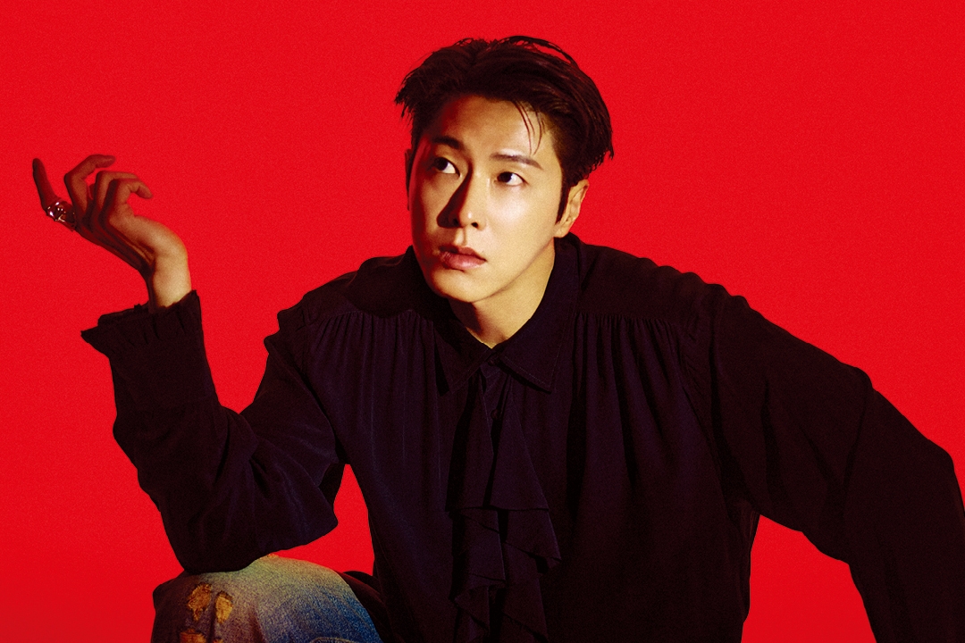 Watch: TVXQ’s Yunho Announces Comeback With Intro Film For “Time’s Tickin'”